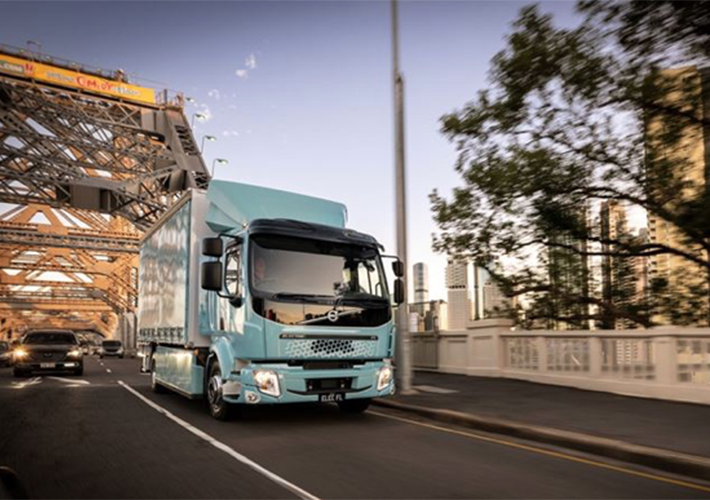 foto Volvo receives record order for electric trucks in Australia